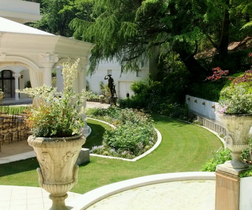 In Home Garden - Luxury Sunny Home | Design & Decoration